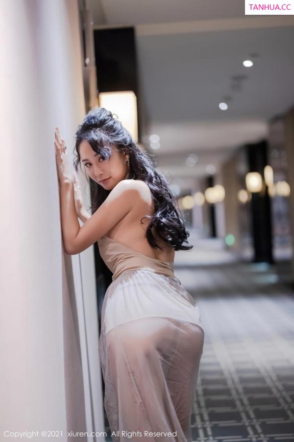 刘艺蕾  小姐姐蓝夏Akasha 轻透服饰凹凸动人第8张图片